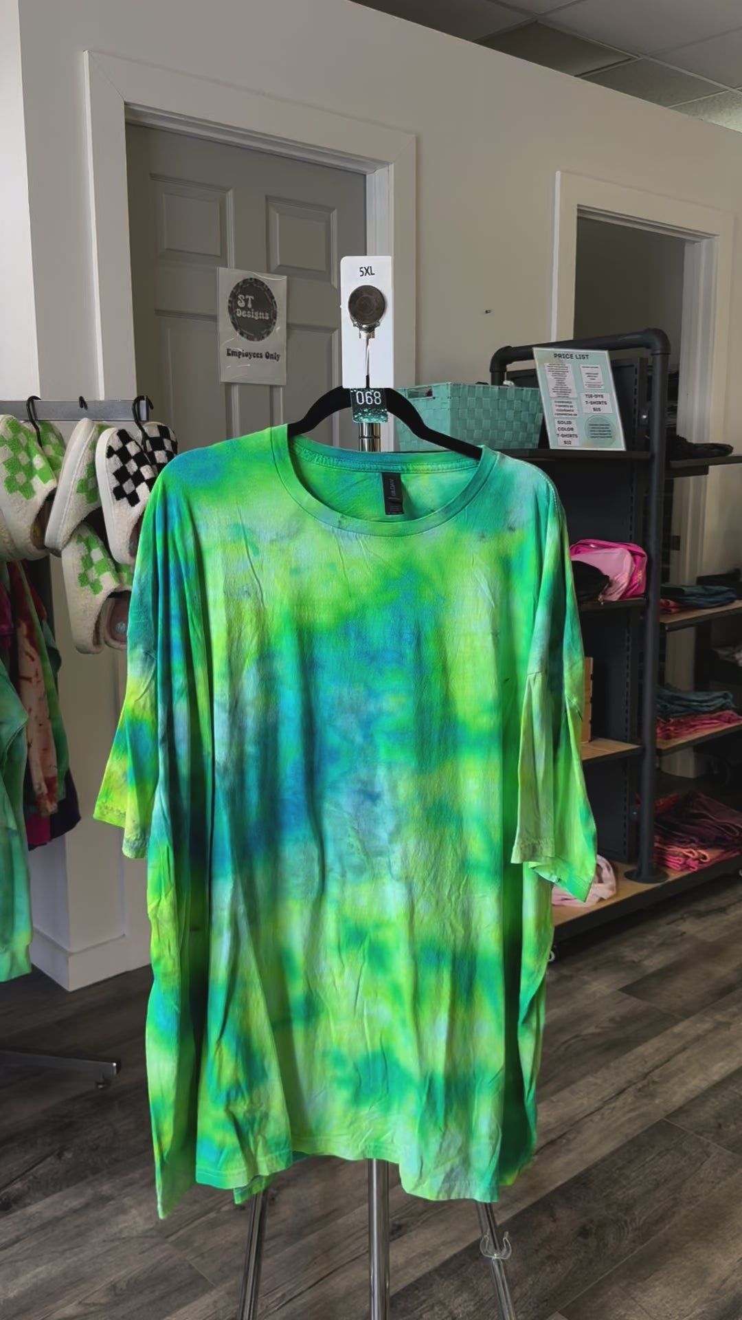 Load video: Size 3-5XL Handmade Tie-dye by ST Designs